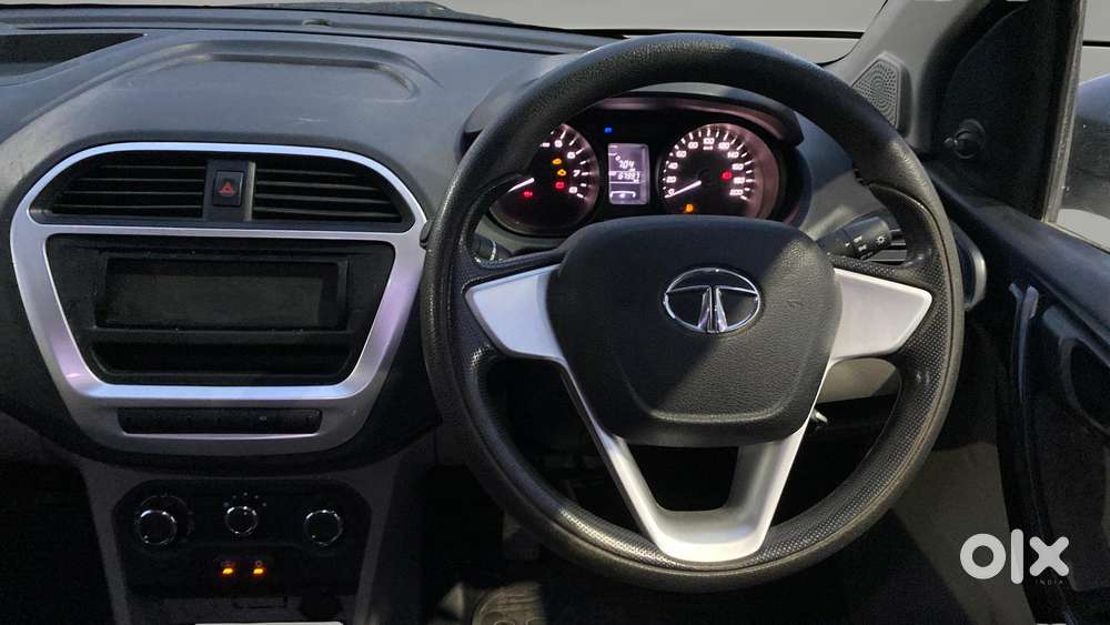 Tata Tiago 1.2 Revotron Xm, 2017, Petrol