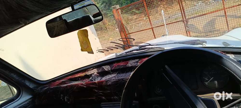 Ambassador Ambassador 2004 Diesel 90 Km Driven