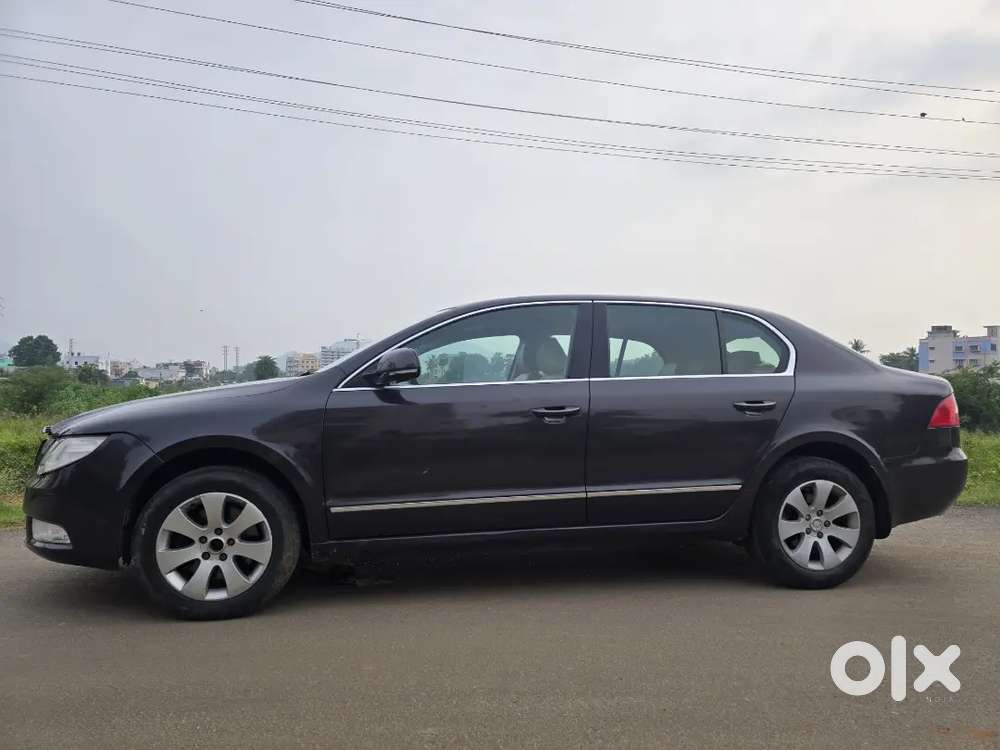 Skoda Superb 2011 Petrol Well Maintained