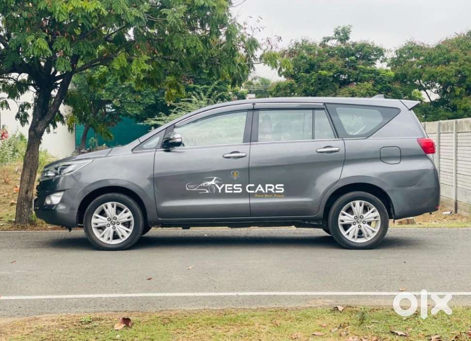 Toyota Innova Crysta 2.8z Automatic, 2016, Diesel