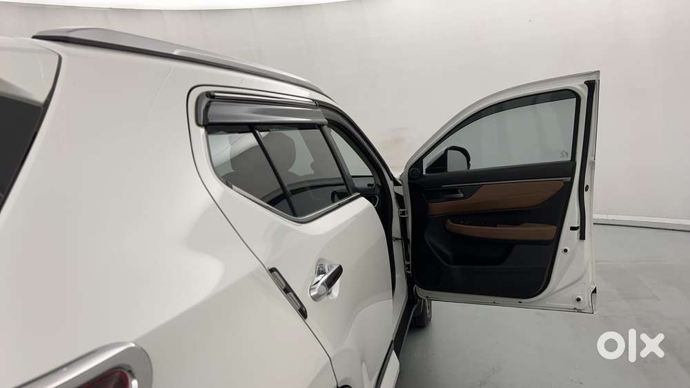 Honda Elevate Zx Mt, 2024, Petrol