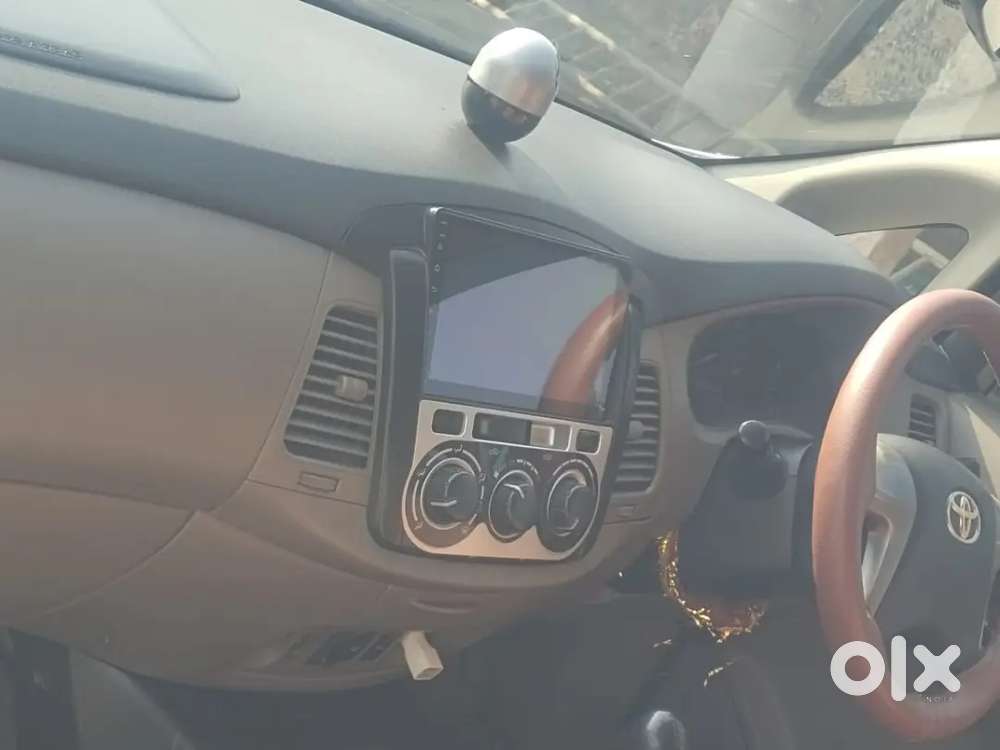 Toyota Innova 2.5 G 2015