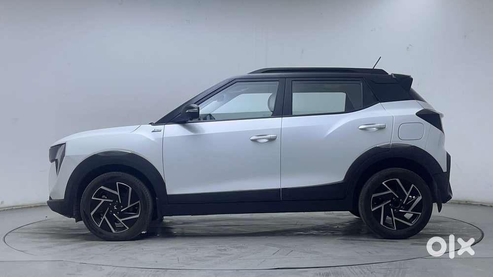 Mahindra Xuv 3xo Ax7l 1.2 Petrol At (pg), 2024, Petrol