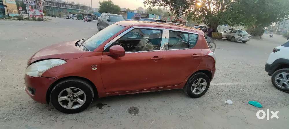 Maruti Suzuki Swift 2011 Cng & Hybrids 152000 Km Driven