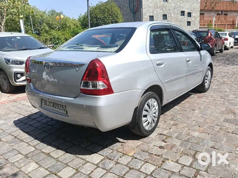 Toyota Etois Petrol V Fancy Number