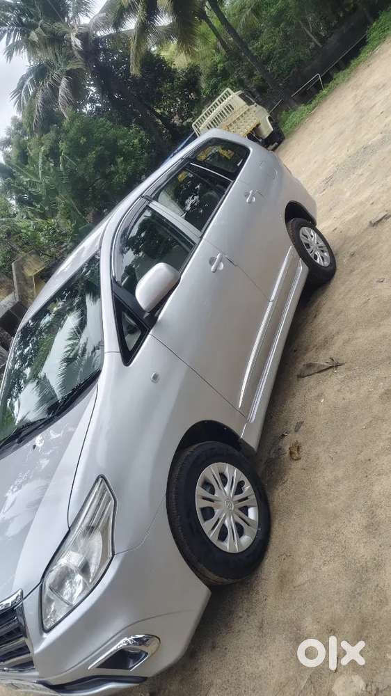 Toyota Innova 2014