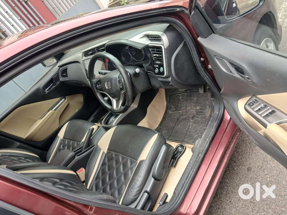 Honda City V At Sunroof I-vtec, 2016, Petrol