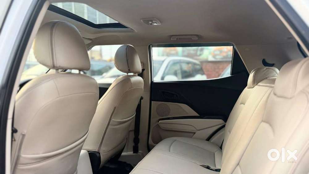 Mahindra Xuv300 W6, 2024, Petrol