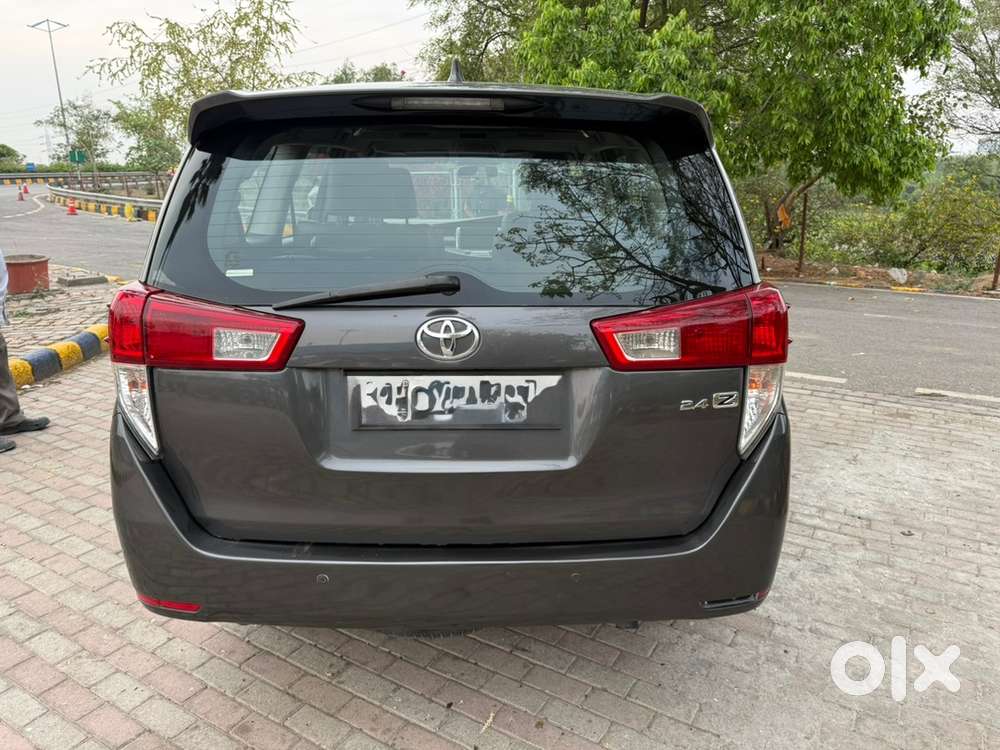 Toyota Innova Crysta 2018 Diesel Well Maintained