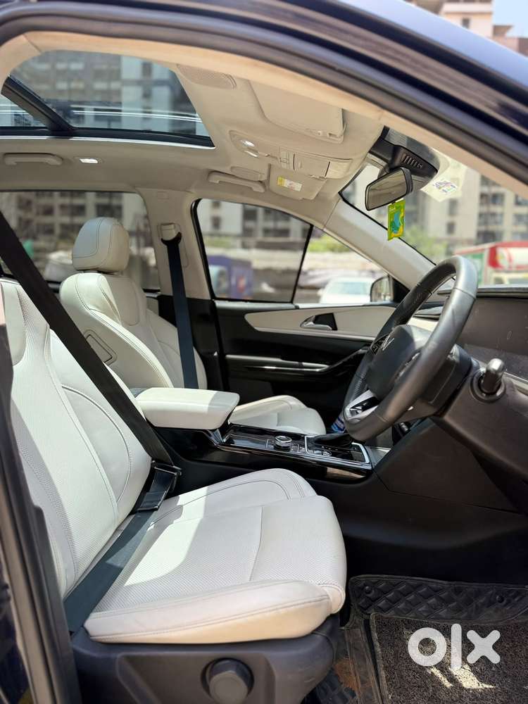 Mahindra Xuv700 2.0 Ax 7 Petrol At Luxury Pack Str, 2025, Diesel