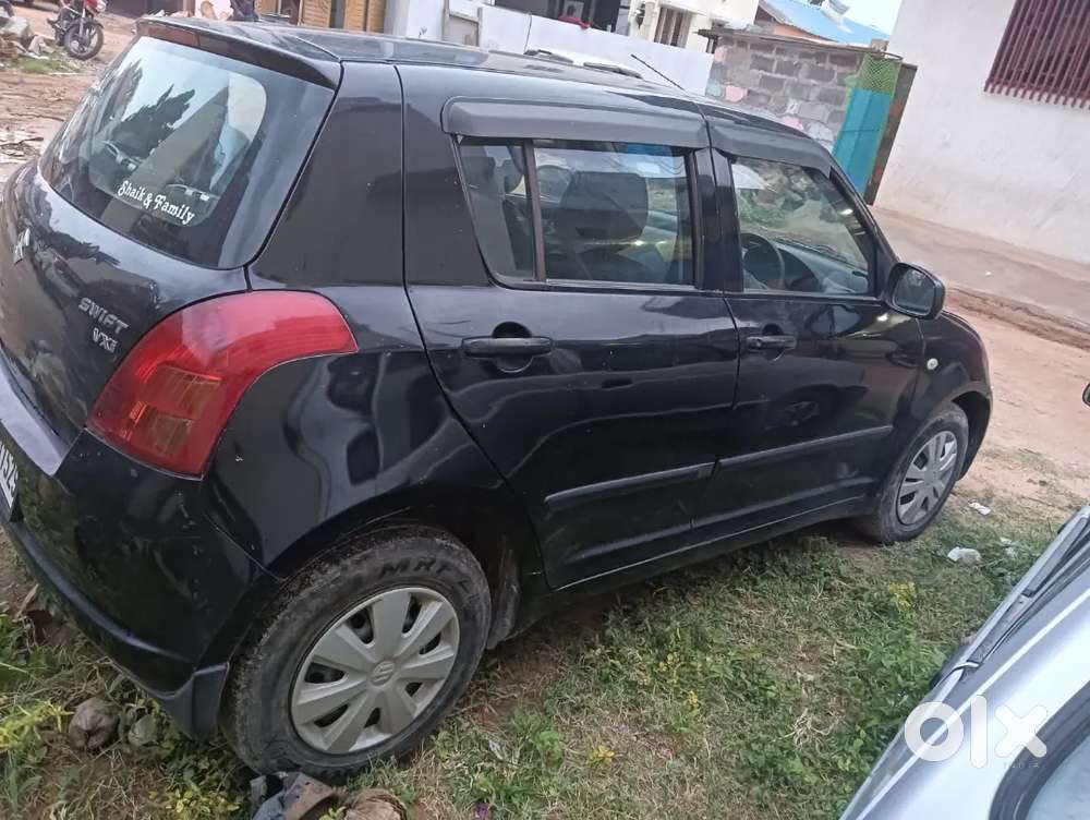 Car In Good Condition I Will Change The Glass It's In Good Condition