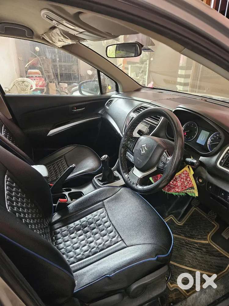 Maruti Suzuki S-cross Smart Hybrid Zeta