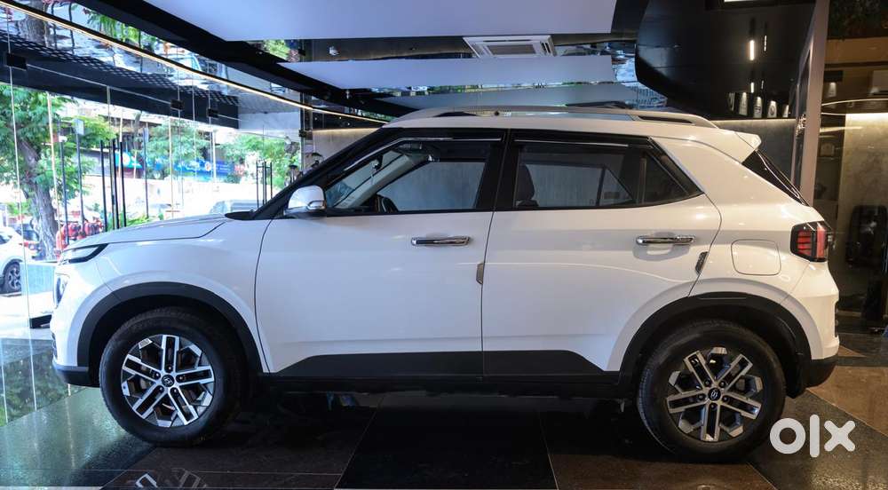 Hyundai Venue 1.0 Sx (o) Turbo Dct, 2025, Petrol