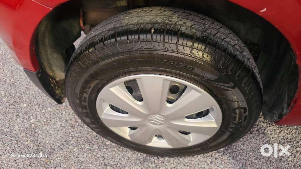 Maruti Suzuki Swift Vxi + Manual, 2013, Petrol