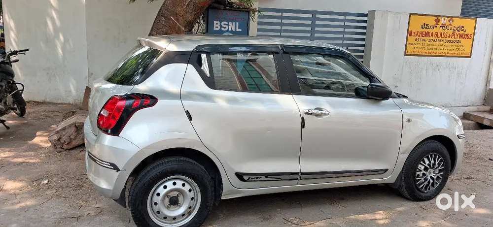Maruti Suzuki Swift 2021 Lxi
