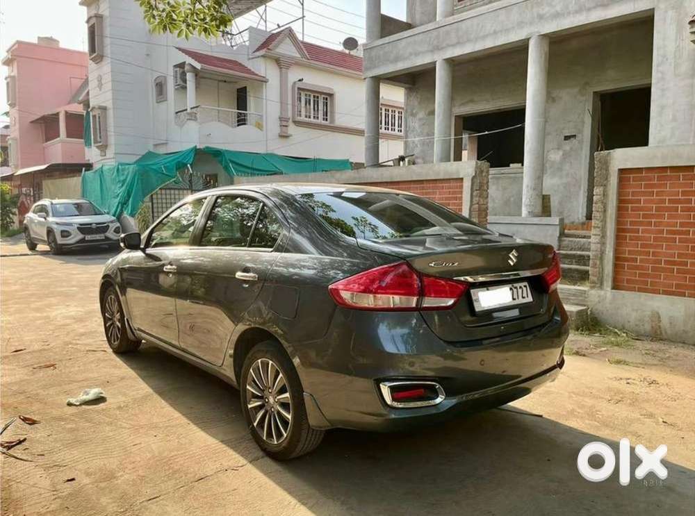 Maruti Suzuki Ciaz Alpha Hybrid (top Model)
