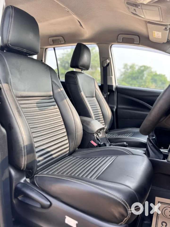 Toyota Innova Crysta [2020-ongoing] 2.4 Gx 7 Str, 2025, Diesel