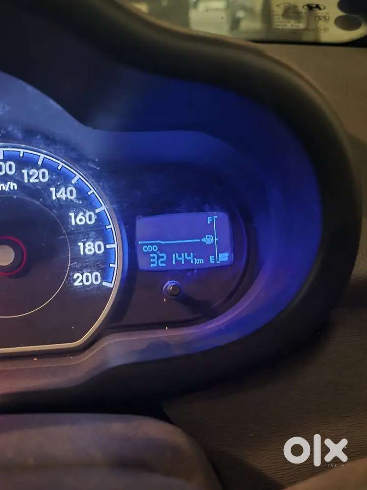 Hyudai I10 Sportz Geniun 33000kms