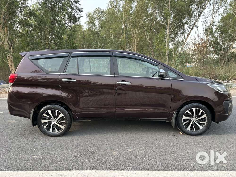 Toyota Innova Crysta 2.4 Z 7 Str, 2022, Diesel