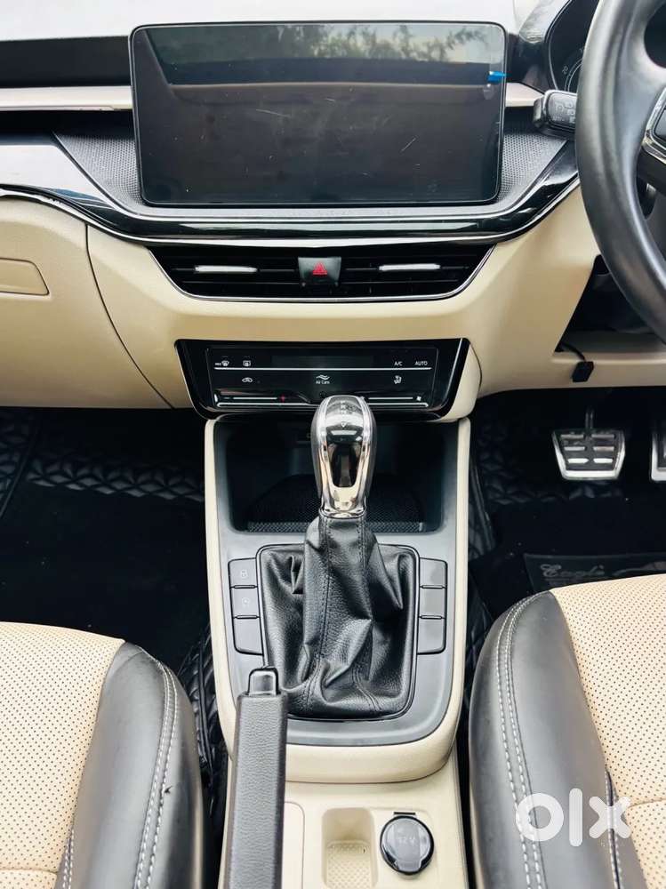 Skoda Slavia, 2025, Petrol