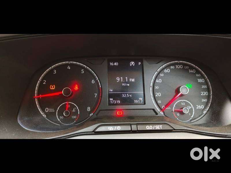 Volkswagen Taigun 1.0 Tsi Highline At, 2023, Petrol