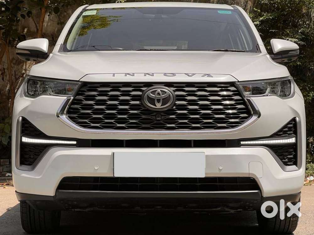 Toyota Innova Hycross 2.0 Vx Hybrid 7 Str, 2023, Petrol