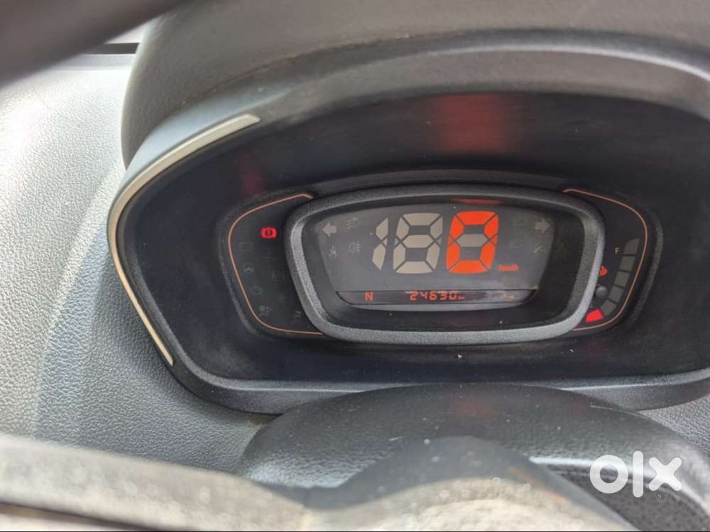 Renault Kwid 1.0 Rxt Amt Opt, 2017, Petrol