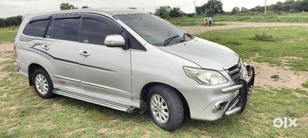 Toyota Innova 2013/14 Reg Diesel 260000 Km Driven Showroom Track