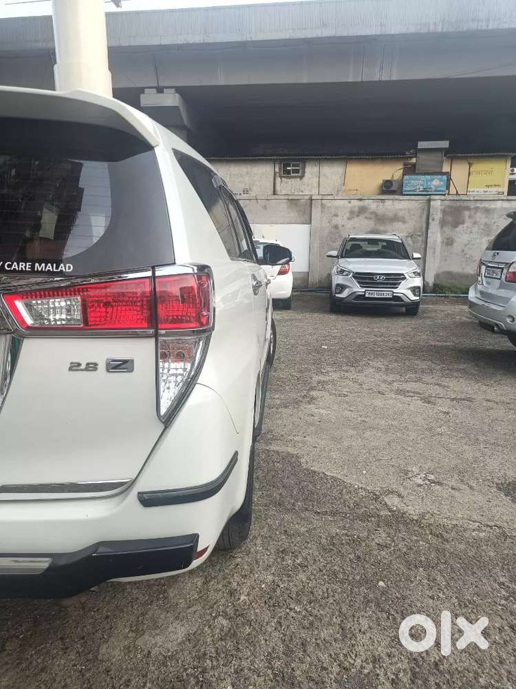 Toyota Innova Crysta 2016 Diesel Well Maintained