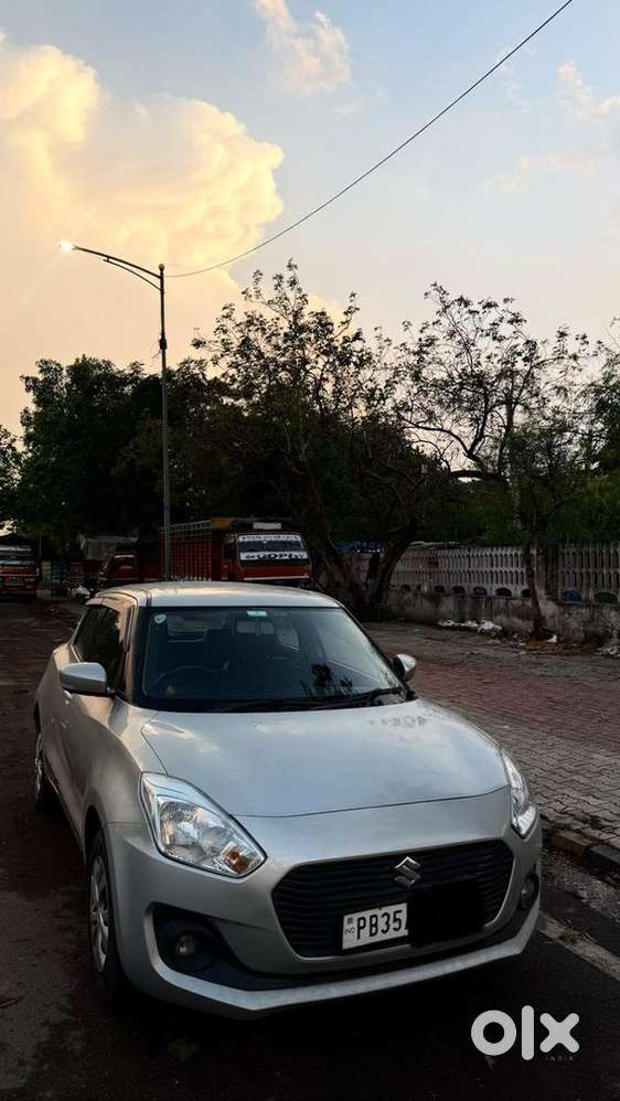 Maruti Suzuki Swift Amt 2018 Petrol Well Maintained