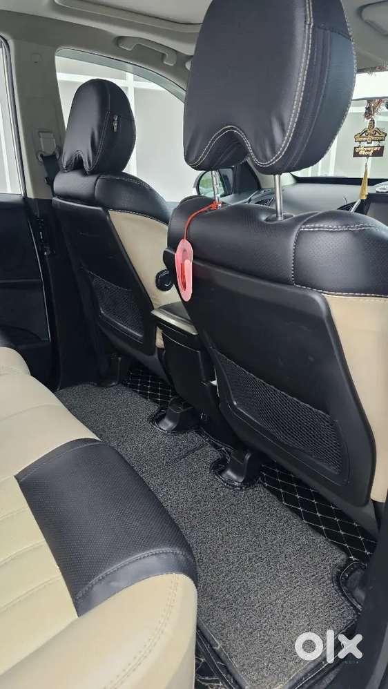 Mahindra Xuv500 W9 With Sunroof