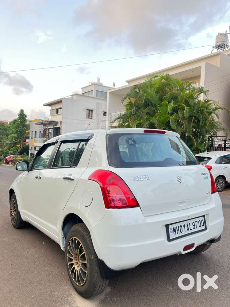 Maruti Suzuki Swift Lxi Bsiii, 2010, Petrol