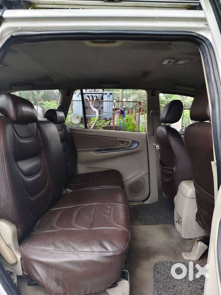 Toyota Innova 2.5 G (diesel) 8 Seater, 2014, Diesel
