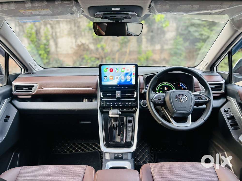 Toyota Innova Hycross 2.0 Zx Hybrid 7 Str, 2025, Petrol