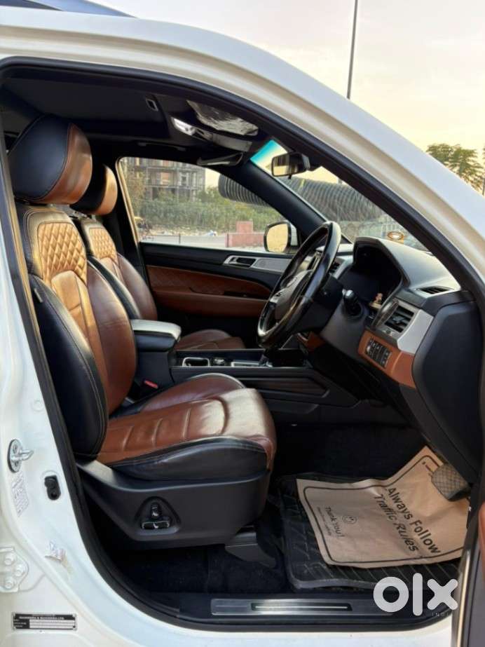 Mahindra Alturas G4 4wd At, 2018, Diesel