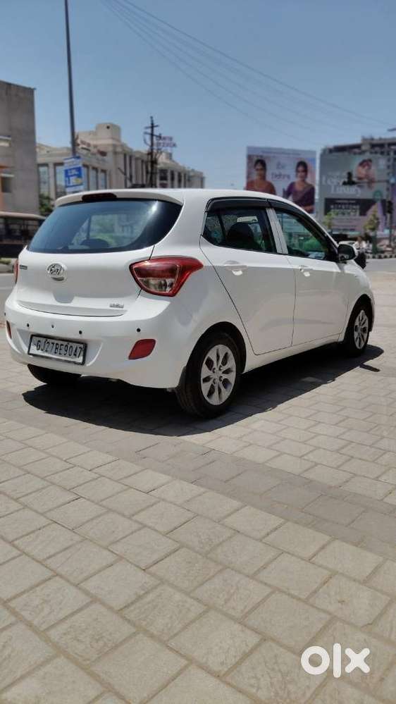 Hyundai Grand I10 2016-2017 Magna, 2016, Cng & Hybrids