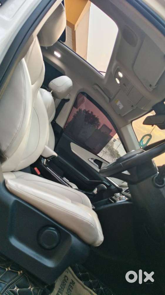 Mahindra Xuv700 2.2 Ax 7 Diesel At Str, 2022, Diesel
