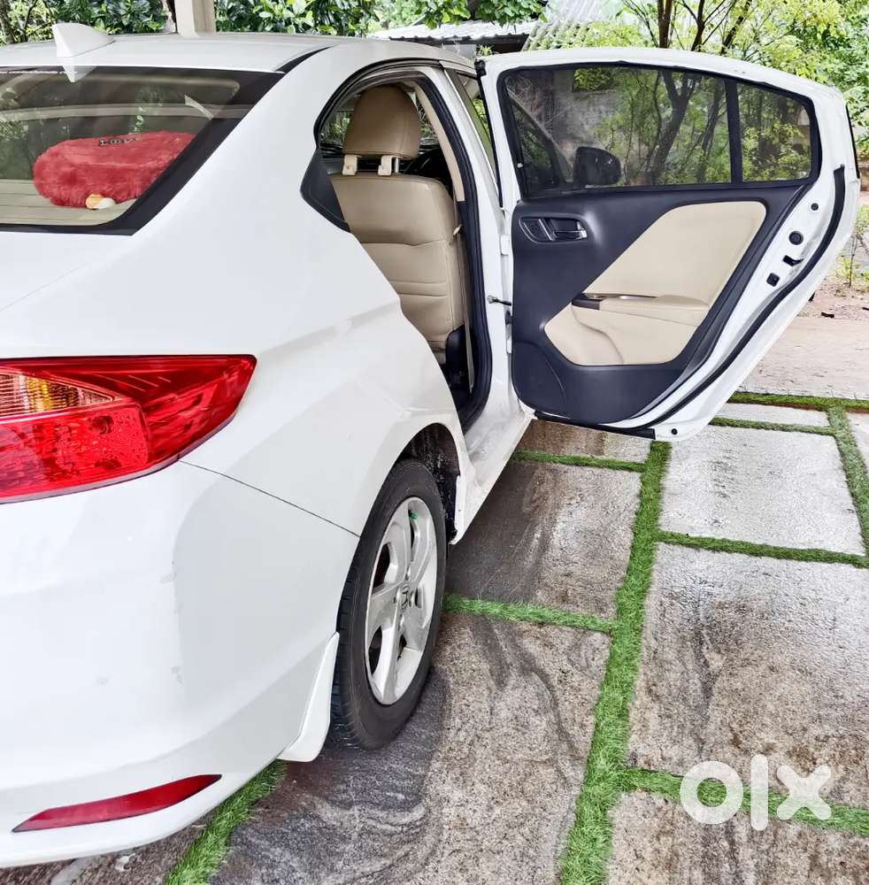 Honda City Vx Mt Sunroof | Single-owner Doctor Car | Under 45k Km, E20