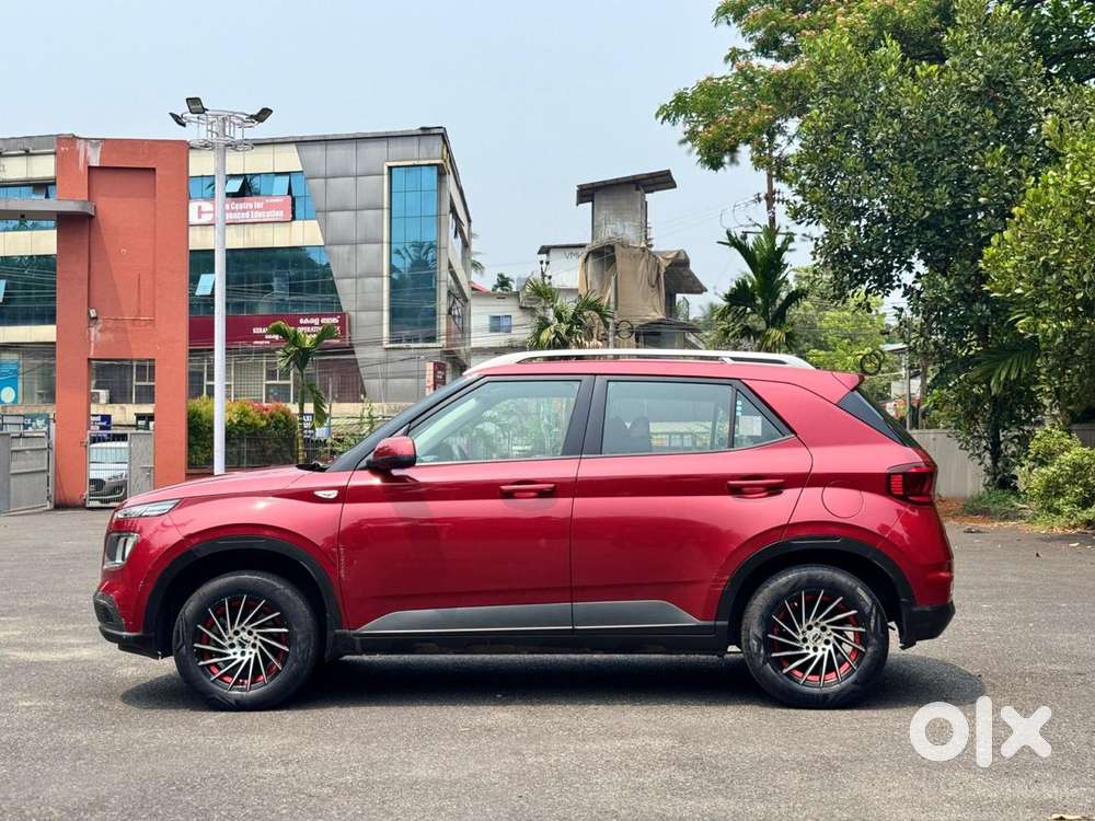 Hyundai Venue 1.2 S (o), 2019, Petrol