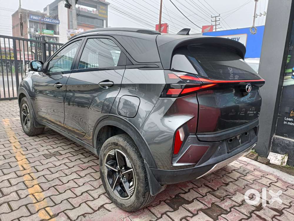 Tata Nexon, 2023, Petrol