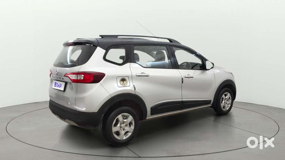Renault Triber Rxt, 2022, Petrol