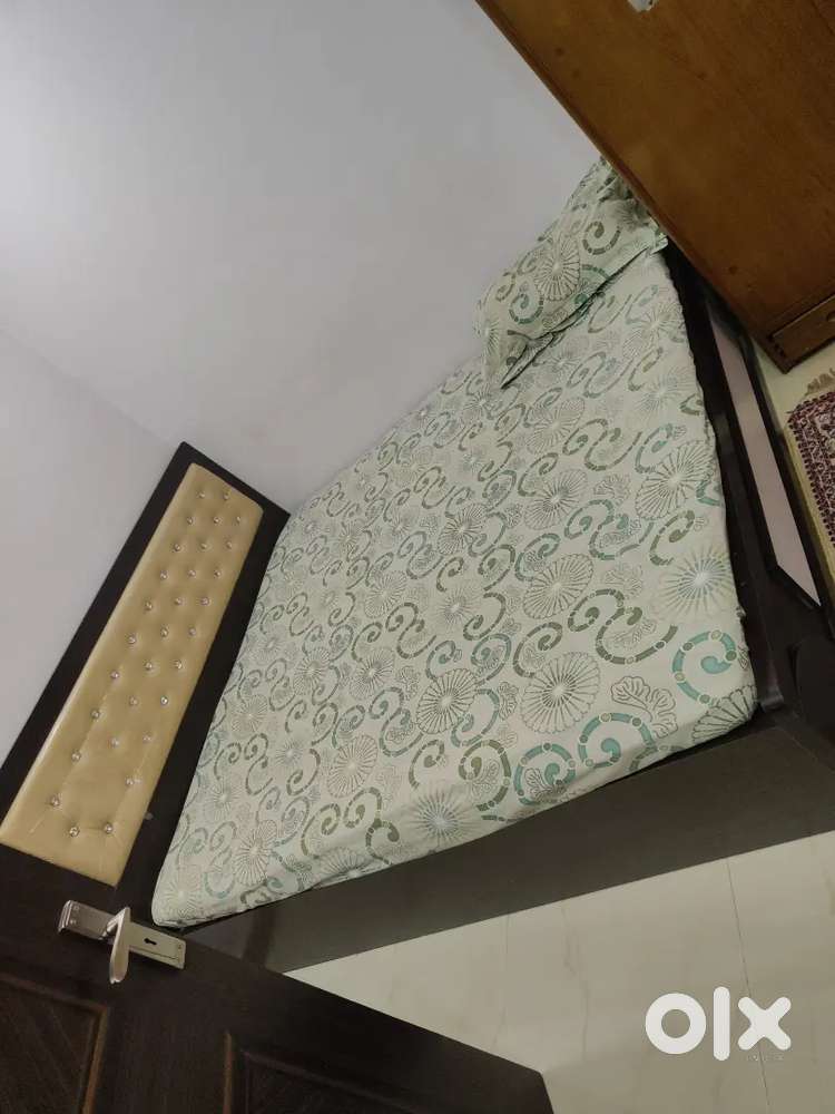 Bed is in accurate new condition with every facility