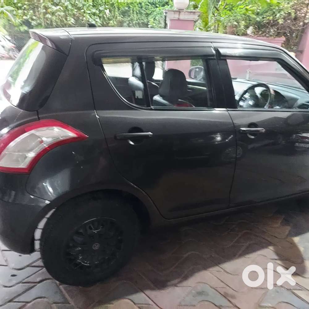 Maruti Suzuki Swift 2017 Petrol 59700 Km Driven