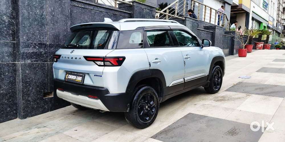 Maruti Suzuki Brezza 1.5 Zxi At Smart Hybrid Dual Tone, 2024, Petrol