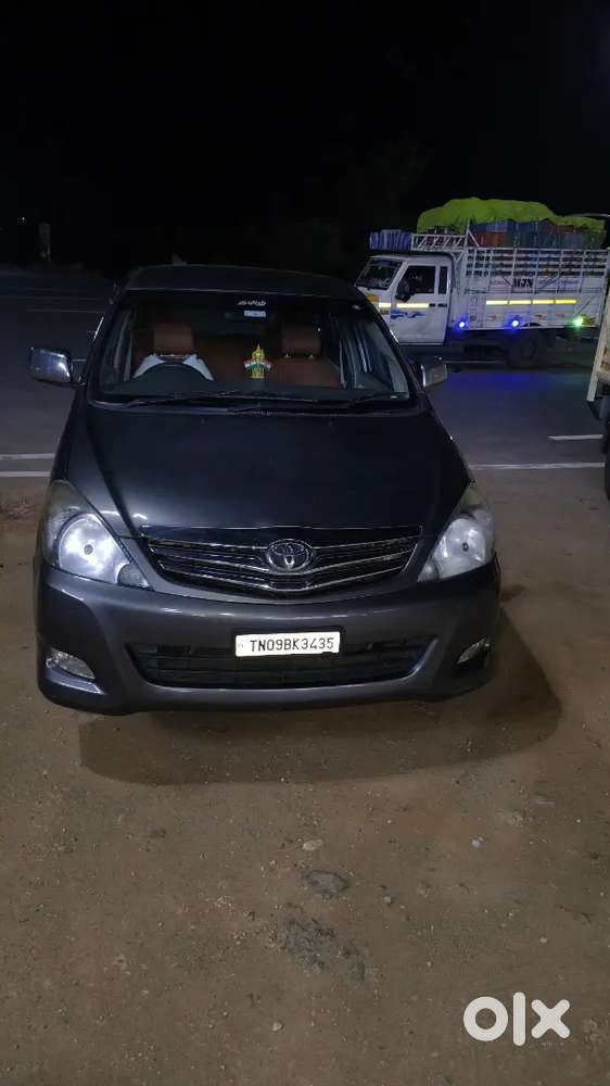 Toyota Innova 2011 Diesel Well Maintained