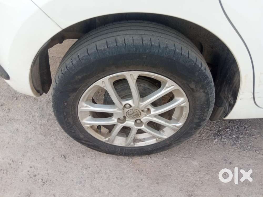 Maruti Suzuki Swift Vvt Zxi, 2022, Petrol