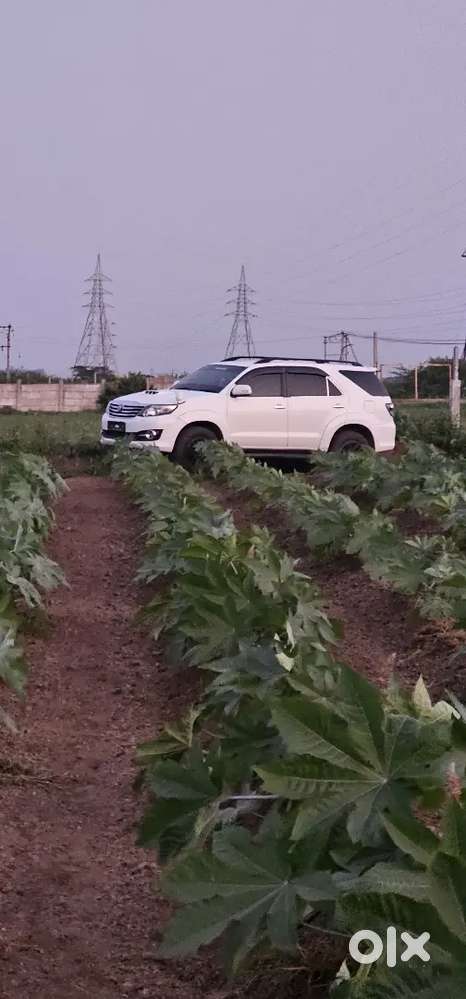 Toyota Fortuner 2015 Diesel 200000 Km Driven
