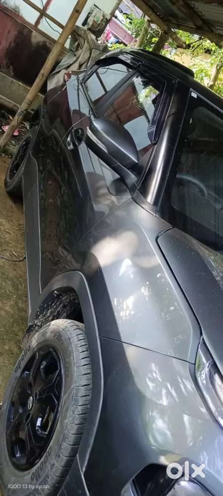 Frontal Armrest ,power Windows,power Steering,large Bootspace