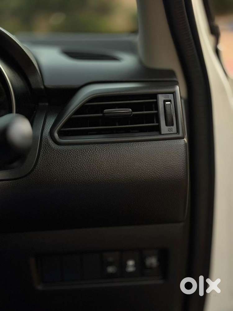 Maruti Suzuki Swift 2023 Petrol Well Maintained