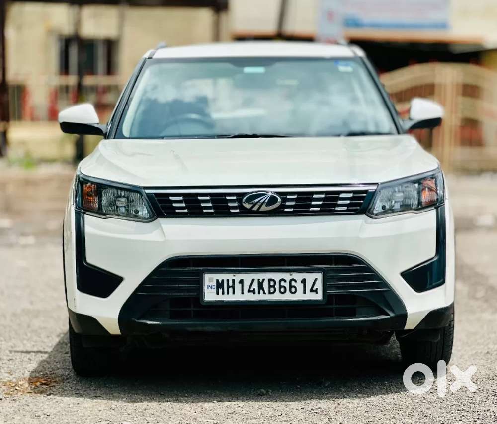 Mahindra Xuv300 1.2 W6 Amt Petrol, 2022, Petrol